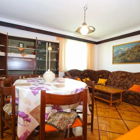 Slavko 525 Apartment Pula