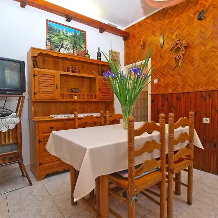 Slavko 525 Apartment